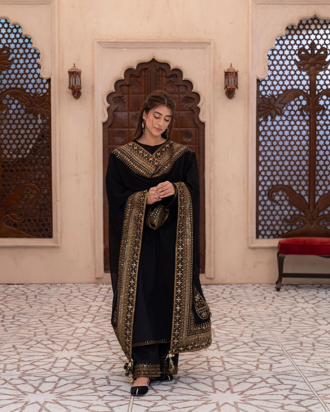 ROYAL CHARM EMB 3PC SUIT AJS-001003 BLACK